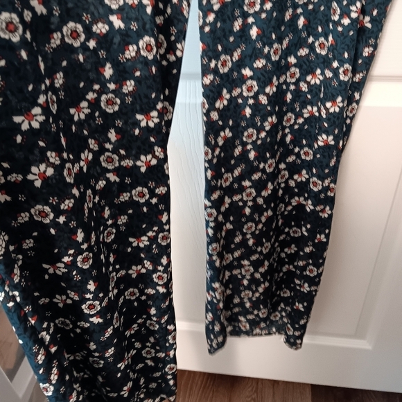 Francesca's Adeline Green Ditsy Floral Short Sleeve 40s Look Jumper Jumpsuit M - Picture 5 of 8